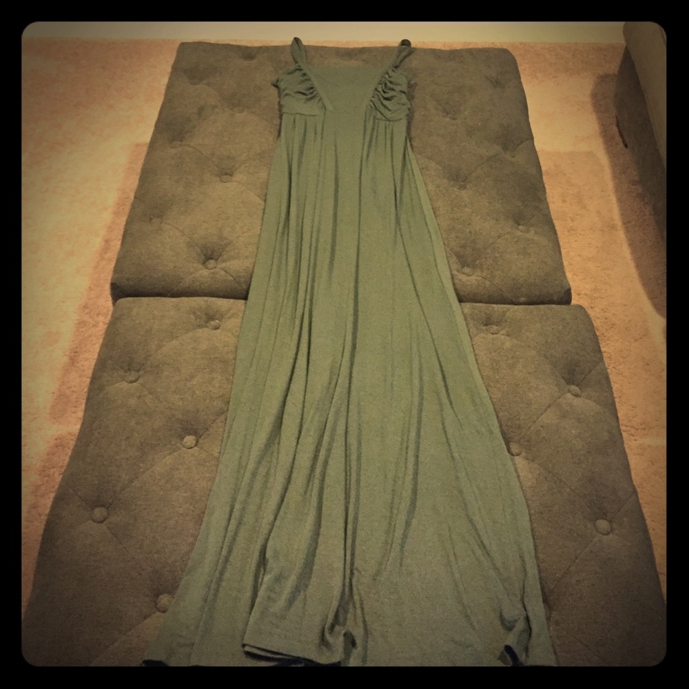 NWOT Even Green Maxi Dress!!